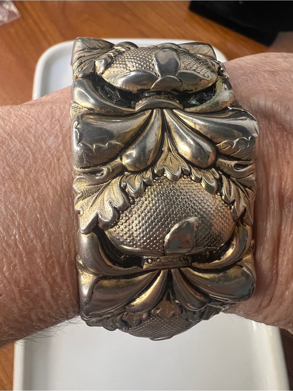 Vintage Repousse Wide Cuff Bangle Bracelet Art Nouveau
Whiting Davis Style - Picture 7 of 8